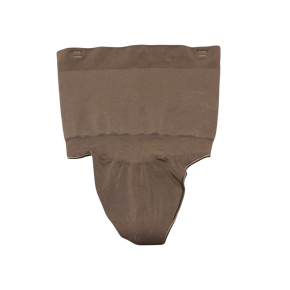 Skims Core Control Thong Cocoa Small - Picture 1 of 4